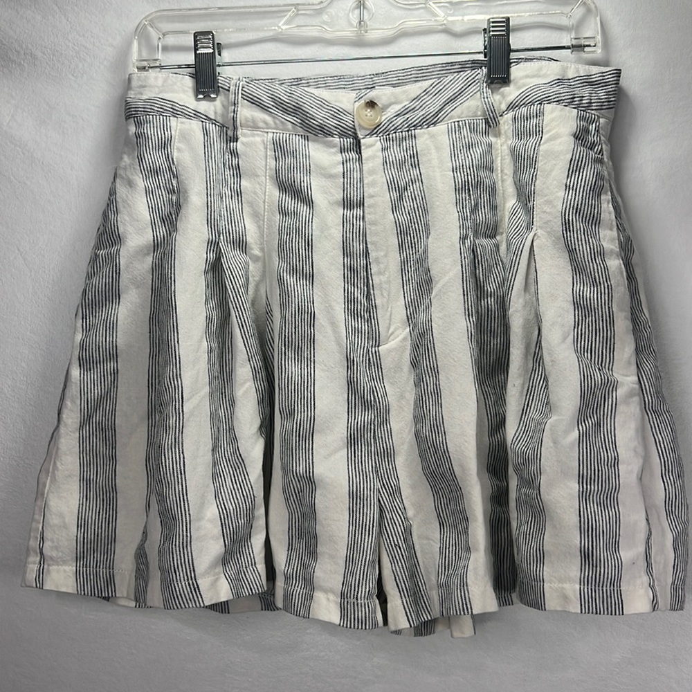 Baggy Pleated Front Shorts